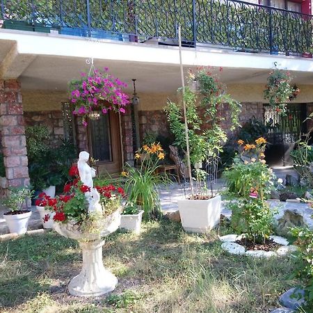 Appartement 48 M2 Avec Jardin Au Rdc Dans Villa A 5 Min A Pied Des Thermes De Vernet-Les-Bains, Location De Samedi A Samedi Exterior foto